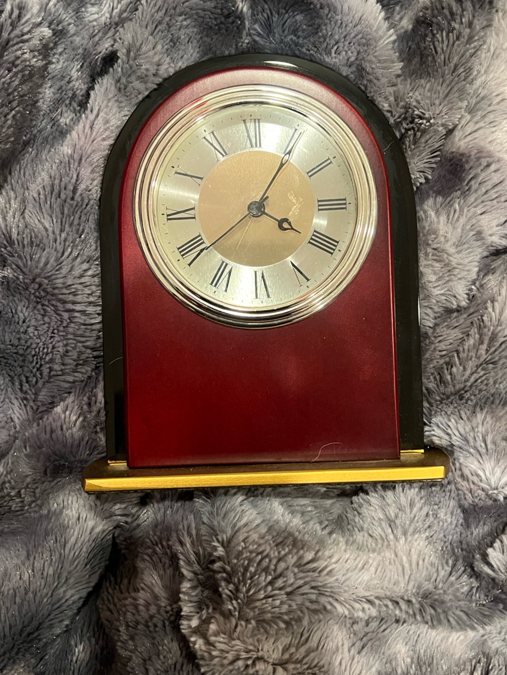 Red and Gold Mantel Clock with Classic Roman Dial